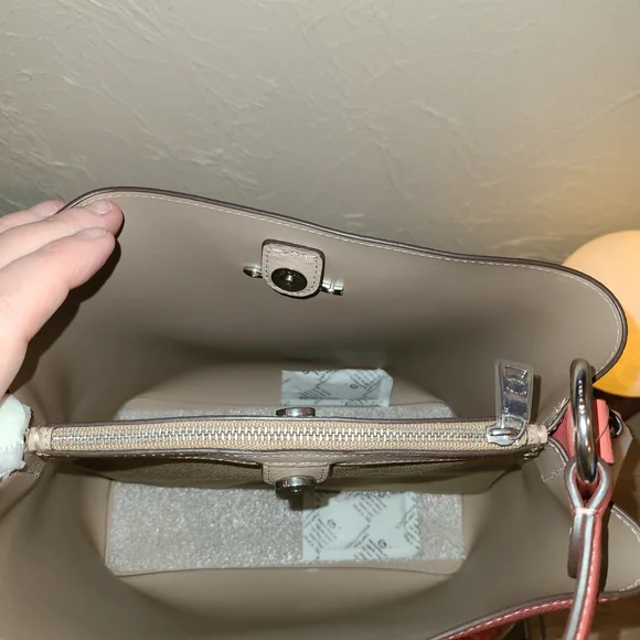 COACH 91122 LEATHER TOWN BUCKET BAG TANGERINE TAUP - Picture 5 of 10